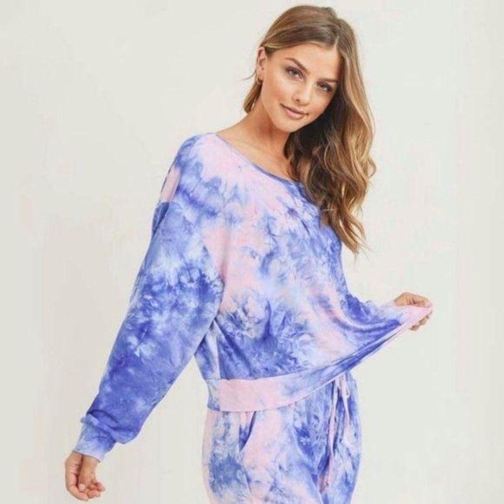 NEW Long Sleeve Lounge Around Tie-Dye Top - Picture 3 of 4